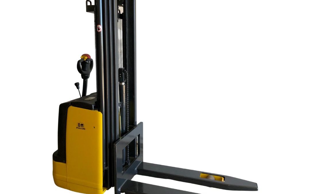 Stacker OM 4750€ + IVA